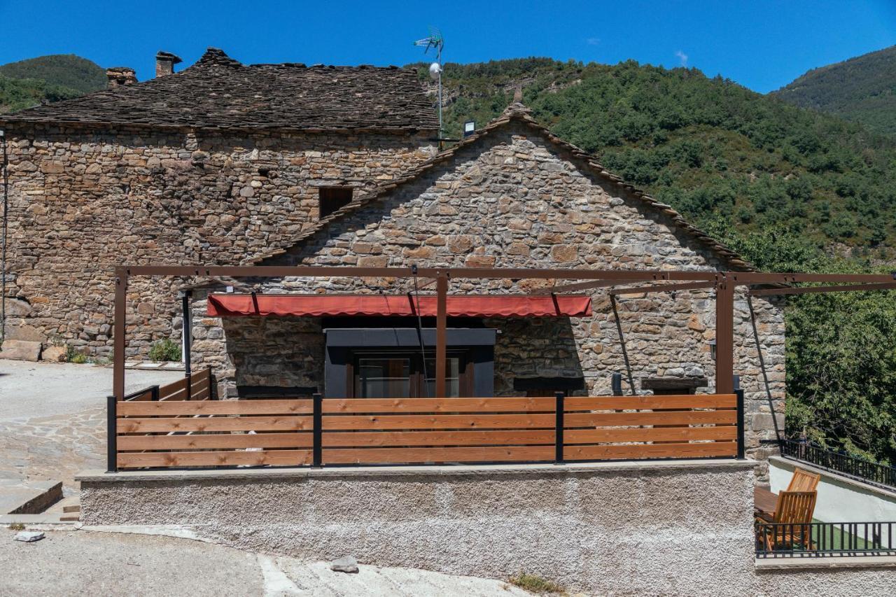 La Borda De Chelis Pensionat Broto Exteriör bild